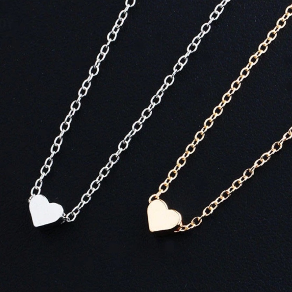 Tiny Heart dainty Necklace choker - Picture 2 of 5